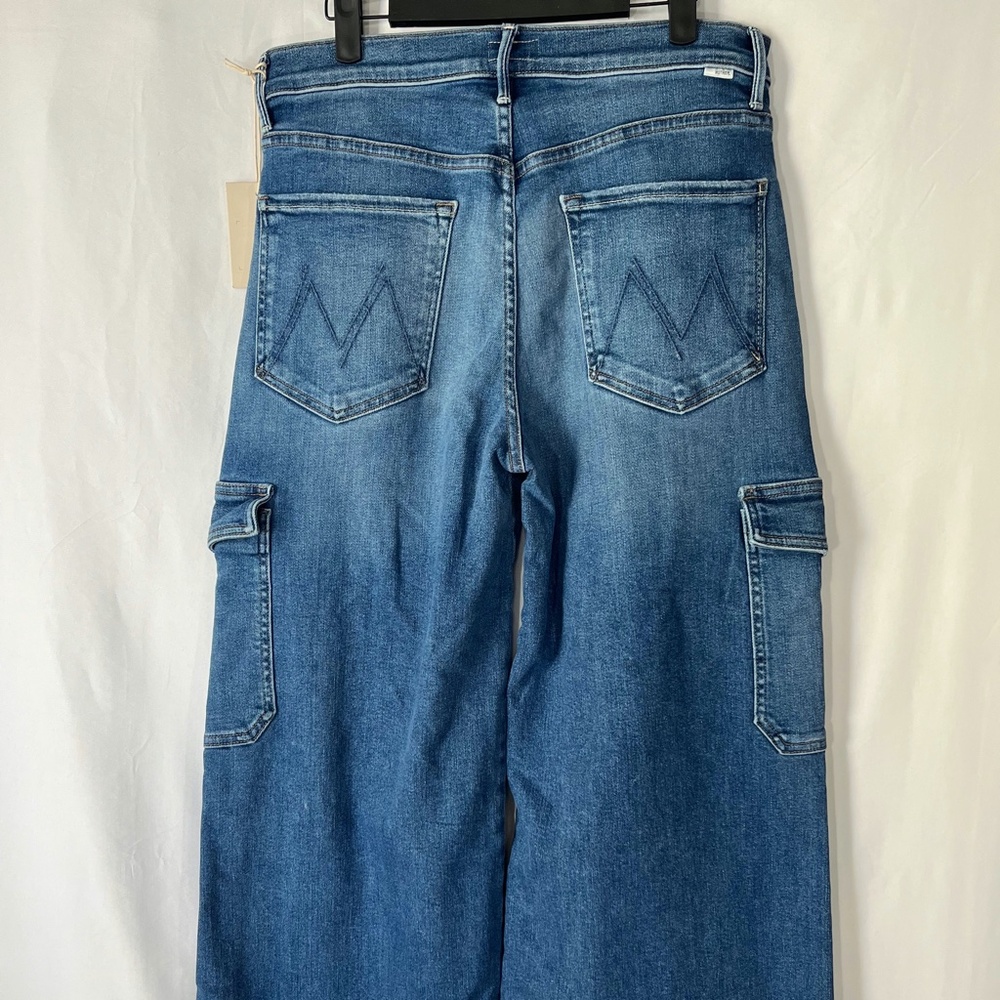 NWT Mother Undercover Cargo Sneak Jeans (Wash: opposites attract) Size 30 - Picture 4 of 13